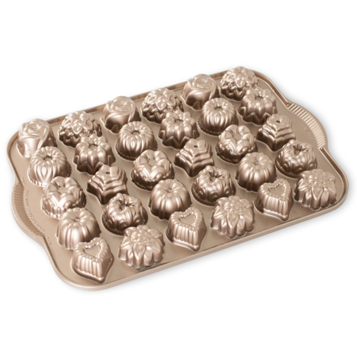 Forma Nordic Ware Bundt Teacake and Candies Forma Nordic Ware Bundt Teacake and Candies