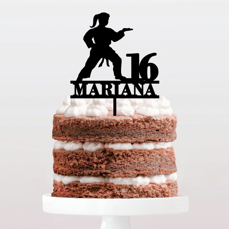 Topo de Bolo Acrílico Personalizável Artes Marciais Feminino