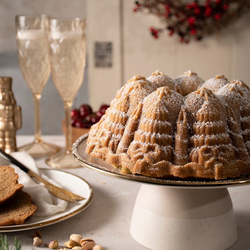 Forma Nordic Ware Verry Merry Bundt