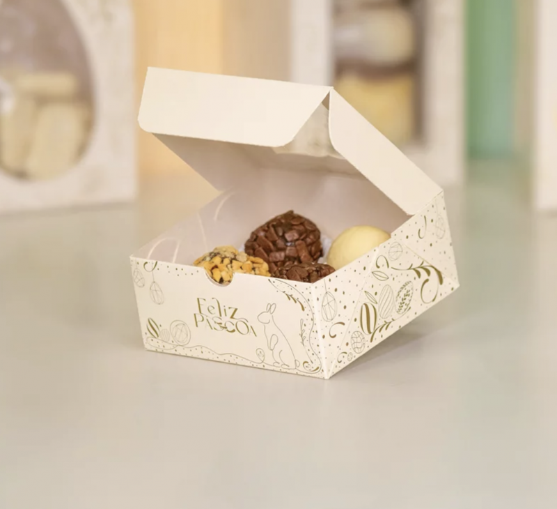 10 Caixas para 4 Brigadeiros com Visor e Berço - Premier 10 Caixas para 4 Brigadeiros com Visor e Berço - Premier