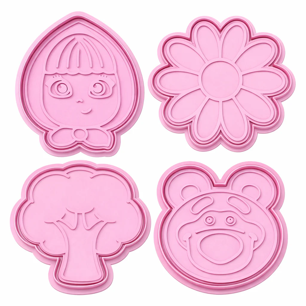 4 Mini Cortadores Masha e o Urso