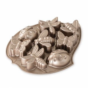 Forma Nordic Ware Backyard Bugs