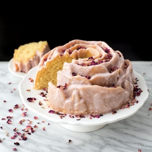 Forma Nordic Ware Rose Bundt