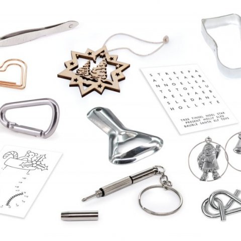 12 Crackers Christmas Sprig