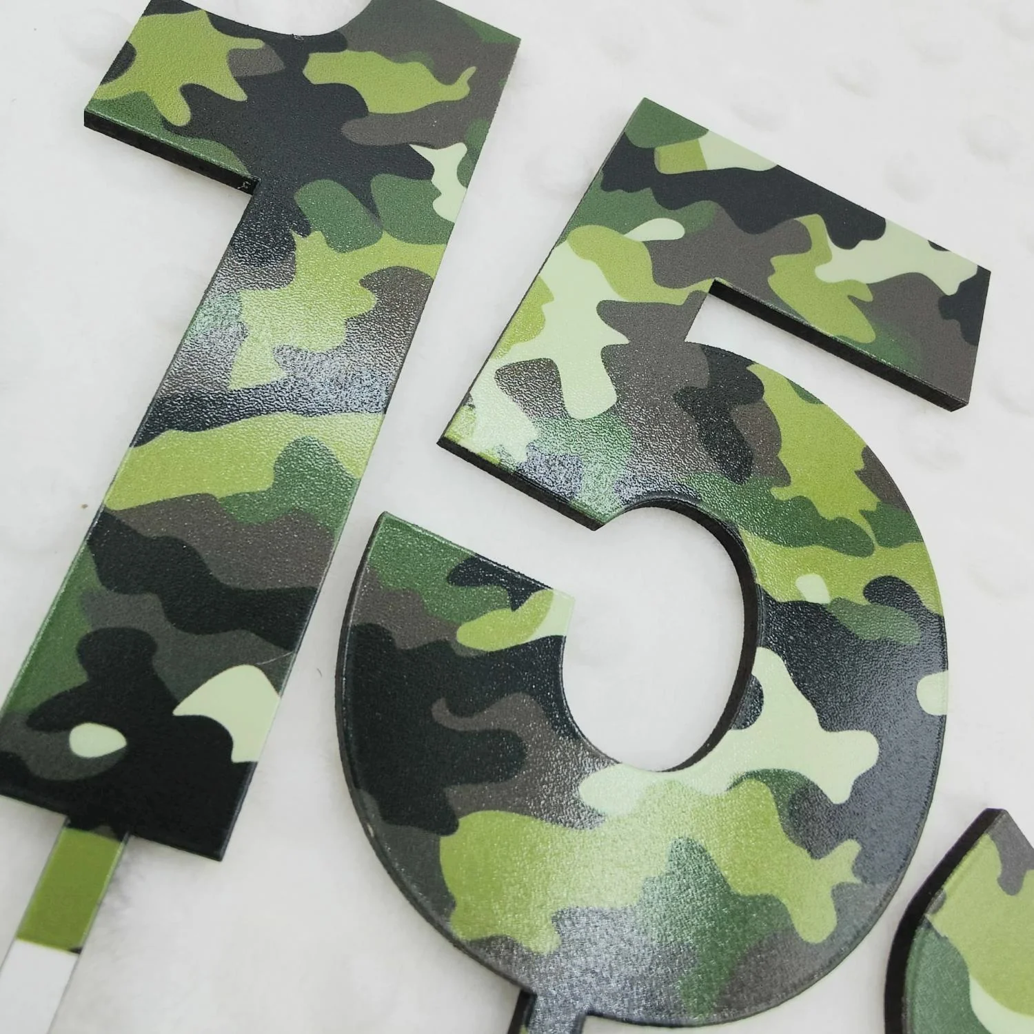 Topo de Bolo MDF Número Camuflado