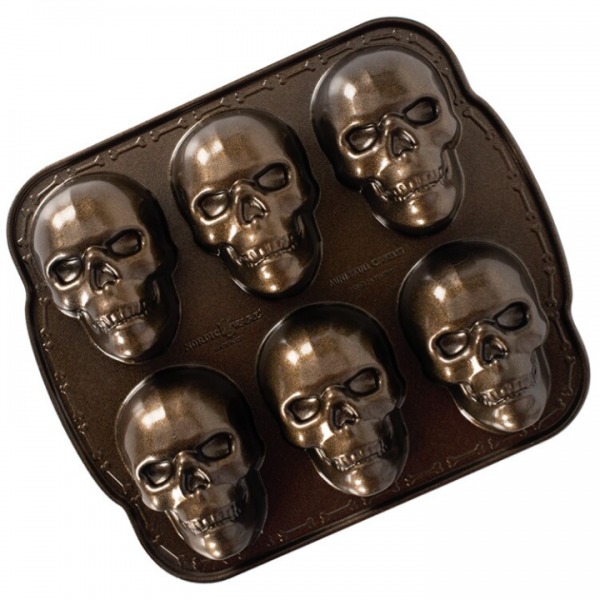 Forma Nordic Ware Skull Cakelets Forma Nordic Ware Skull Cakelets