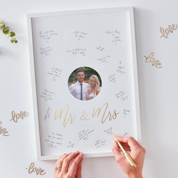 Guest Book Mr. & Mrs. Personalizável com Dourado